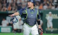 山田哲人とドラフト同期の32歳　ヤクルトが西田明央に戦力外通告　2020年に小川泰弘の「ノーノー」支えた“献身的”捕手