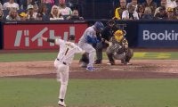 これは打てない… パドレス・松井裕樹に「やっとかよ！」 ド軍強打者が天を仰ぐ… “完璧すぎる1球”に「もっといい場面で使って」
