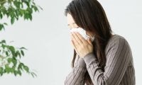 「秋の花粉症」にはここが注意！間違えやすい症状と食事法を学ぼう