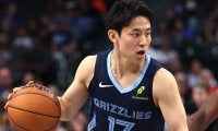河村勇輝が前半だけで11分4アシスト…NBAプレシーズン3戦連続出場で華麗なパス披露