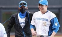 これぞ新庄剛志監督の“勝負勘”か　日本ハムCSファイナル進出を引き寄せた「魂の継投策」