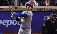大谷翔平の衝撃弾にメッツ捕手フリーズ　敵軍の振る舞いが物語る“打球速度190キロ”