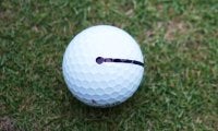 ザンダーお前もかっ！ボールのディンプルに「●」印 そこで打つのはなぜ？