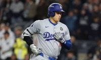 左肩を負傷した大谷翔平、NY紙は「60%の状態」でも“世界最高の選手”と評価「彼がプレーしているだけでも驚きだ」