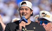 大谷翔平、真美子夫人に「ほっこりします」　仲良しショット…穏やか笑顔に「癒されます」
