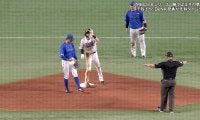 ウソだろ！？振り向けば周東…“韋駄天すぎて”衝撃ノータッチの瞬間 「今のは戸柱のせいじゃない」送球も唖然