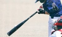 低反発バットで“叩きつけろ”は「上で通用しない」　小中学生から求めたい“体幹主導”
