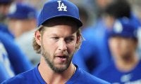 FAカーショーの思惑…GMは復帰を熱望「生涯ドジャース」去就を左右するオフの数か月