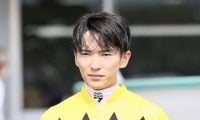 坂井瑠星騎手 JRA年間100勝達成