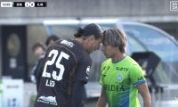 Ｊリーグで“まるでストリートファイト”の超緊迫シーン…突き飛ばし＆頭突き→睨み合いの一部始終「ヒートアップしすぎてる」湘南FWは和解強調