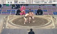 突如、浮かび上がった“ムキムキ”の筋肉美…18歳の小兵力士、45キロ差力士を振り回して翻弄「マジかw」驚きの声