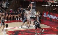 “超高校級の絶品パス”炸裂！ バスケ日本代表最年少・18歳の渡邉伶音、初優勝に導く活躍ぶりにアリーナ騒然