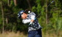 フルショットを控えて… 畑岡奈紗は冷静判断「67」で5位発進