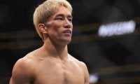 衝撃の失神一本負け　UFC王者にレベルの違いを見せつけられた朝倉海　“無謀な挑戦”での敗因は何だったのか「減量がまずかった」