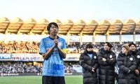 「企画力すごい」「まじ爆笑したw」中村憲剛の引退試合での「家長昭博＆谷口彰悟のまさかの姿のサプライズ」がすべての涙を笑いに変えた！「イケメンの使い方がひどいのよ…」の声
