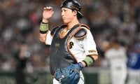 「プロテクトしていなければ獲られる可能性も」甲斐合流で巨人捕手布陣はどう変わる？　球界OBが着目する「3捕手の活かし方」