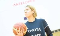 Wリーグ32歳のルーキー・桂葵が10年ぶりに５人制バスケに戻ってきた理由「シンさんが『トヨタ、どうかな？』と」