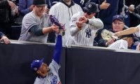 ベッツが忘れぬ“ヤンキースファンの暴挙” フェンス際でグラブから強奪「ボールをぶつけてやろうかと思った」