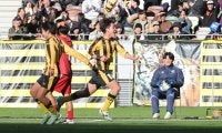 前橋育英が死闘制し7大会ぶり2度目の頂点！　計20人のPK戦の末、決勝再戦で流通経済大柏に勝利【全国高校サッカー選手権大会】