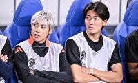 「めっちゃ陽キャやないかい」試合後のランス兄弟・伊東純也×中村敬斗の「対照的な姿」にファン沸騰！「中村敬斗さん、リーグ・アン適性高すぎる」「ホントに純也は期待を裏切らない」などの声