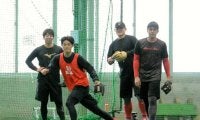 カープ合同自主トレ開始　ドラ1・佐々木選手「いつもと違う緊張感」