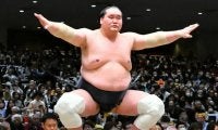 横綱・照ノ富士が引退、17日午後に会見　近年は持病やけがに苦しむ