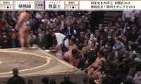 尊富士、土俵下に転落で“新旧”人気力士がほっこり 元横綱・稀勢の里との“心和む”光景に「わろてはる」「ニッコニコ」