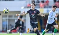 【沖縄キャンプで東京Vに善戦。”マチェイ浦和”の現在地とは(1)】渡邊とグスタフソンの”ダブル８番”が与える効果……攻撃のスイッチ役と、柔軟にサポートする関係との構築