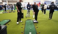 傾斜を自在に作れるパターマット／''25 PGA SHOWで見つけた“なんじゃこりゃ”その1