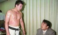 白帯だった佐竹雅昭が、伝説の空手家に肋骨を折られ「本物の蹴りだ！」と興奮　その背中を追いかけて日本一に上り詰めた