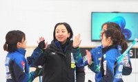 【カーリング日本選手権】ロコ・ソラーレは粘りの「ゾンビゲーム」で五輪への道をつなぐ
