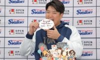 ヤクルト村上宗隆「25歳頑張ります！」　来年はメジャー挑戦も「今はスワローズで優勝することだけを考えて」