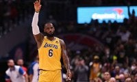 【NBA】「トレードはでっち上げだと思った」レブロン・ジェームズ、ADとの別れを語る　「もういないと思うと、とても辛い」と明かす