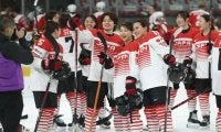 アイスホッケー女子、2連勝で決めた　ミラノ五輪一番乗り