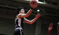 熊本が西地区首位の福岡を撃破…特別指定の保坂晃毅がキャリアハイ11得点5リバウンドをマーク