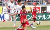 耐えに耐えて2ゴール　ファジアーノ岡山、「歴史的な日」勝利で飾る
