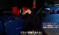 「ほぼ放送事故」ブチギレ“問題児”レスラーがスタッフに暴行…容赦なしの“八つ当たり”タックルに視聴者呆れ「理不尽すぎる」
