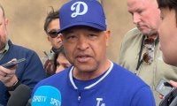 ロバーツ監督が“フリーズ”「いいリアクション」　困惑の瞬間にX注目「めっちゃおもろい」