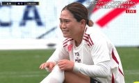 一体なにが…？ 長野風花、“コロンビアの至宝”を完封「ファイターだ」「カイセドからボール奪取」→アクシデント発生で「泣きそう…」「痛そう」【なでしこジャパン】
