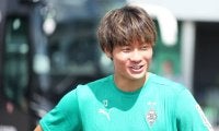 ｢右足ダイレクトで冷静に決めた｣ボルシアMG福田師王が語るブンデス初ゴールとドイツ代表のライバル｢自分のほうができる｣ゴール前の勝負