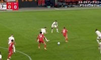 堂安律に騙された！ 相手DFがキレる“超絶ワンタッチヒールパス”炸裂「うめえええ！」 ファウルでしか止められない“極上技”にファン大興奮