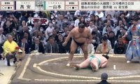 大物女性芸人が“推し力士”の応援タオル掲げてガチ応援 勝利に体をクネクネ喜び大爆発「かわいいな」「勝利の舞w」