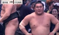 「座布団投げんな！」豊昇龍、五日目に2敗目 初の金星配給に座布団が舞うも賛否 「変化は食う方が悪い」「これも一つの勉強」の声も