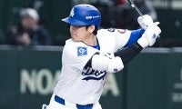大谷翔平、第1打席は四球で出塁　ファウルに東京D大歓声…盗塁機会なく二塁でアウトに
