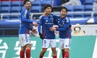 横浜FMが今季J1初勝利！ 遠野大弥の強烈ミドルに植中朝日のコントロールショットでG大阪に押し込まれながらも勝利【明治安田J1第6節】