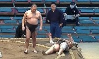 「ぐわっ！」47歳力士、衝撃の投げ技 叩きつけられた力士が…仰向けでフリーズ「まさかの投げ技」「固まってる」