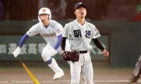 明徳義塾・池崎「悔しかったし、情けない」　タイブレークで力尽きる