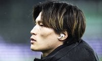 サッカー日本代表でも新天地レンヌでも悪戦苦闘　古橋亨梧が「らしさ」を発揮するために必要なプレーとは？
