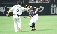4万人が詰めかけた鷹OB戦　内川が衝撃の3ランでMVP…ズレータも爆速適時打