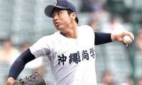 沖縄尚学の2年生エース末吉、流れ呼び込めず　横浜の左打者に苦しむ